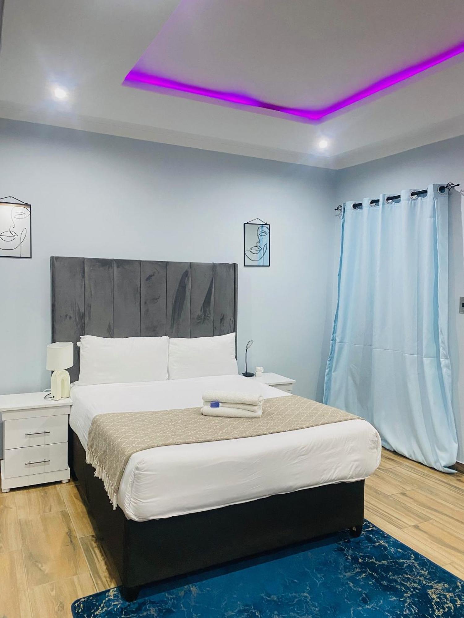 Airport Imperial Guest House เคมป์ตัน พาร์ค ภายนอก รูปภาพ