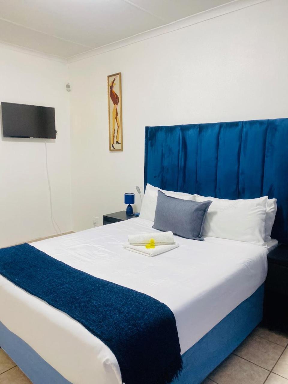 Airport Imperial Guest House เคมป์ตัน พาร์ค ภายนอก รูปภาพ