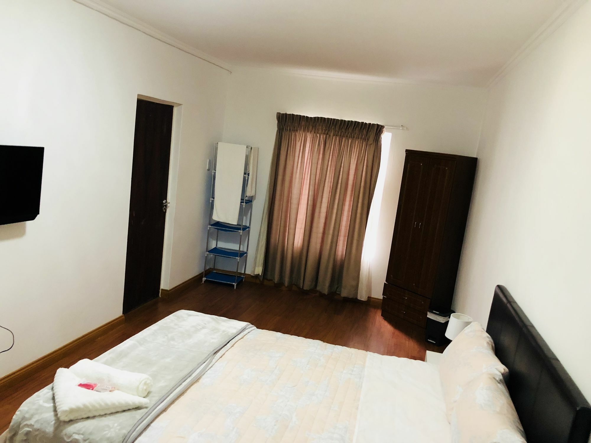 Airport Imperial Guest House เคมป์ตัน พาร์ค ภายนอก รูปภาพ
